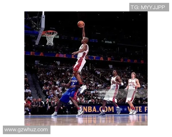 2001年艾弗森与卡特的巅峰对决揭示篮球之美与激情的碰撞